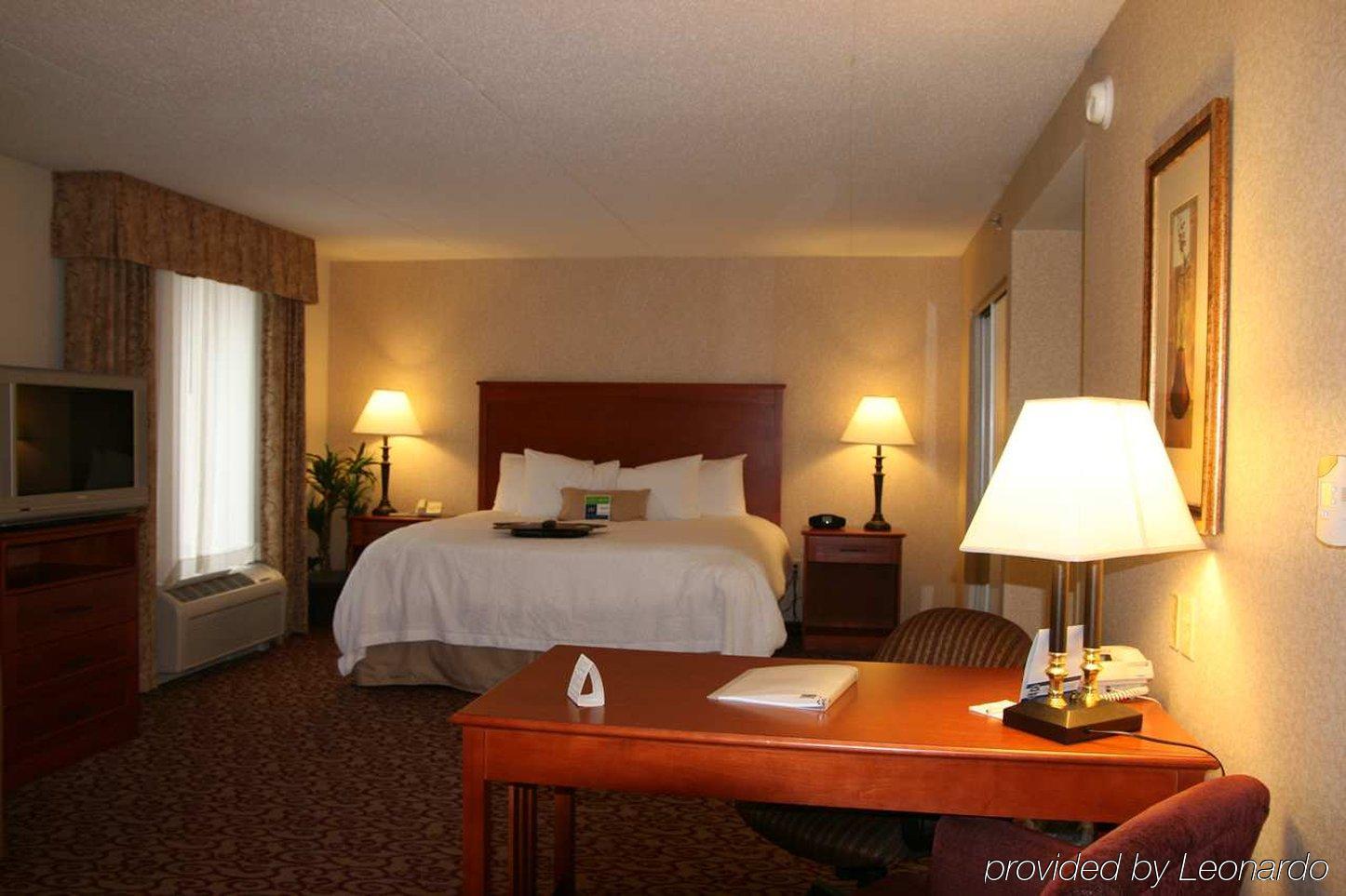 Hampton Inn Dubuque Bilik gambar